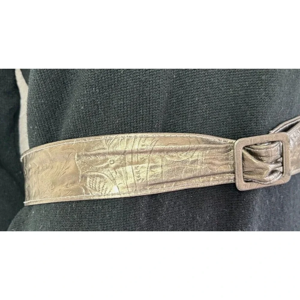 Astor vintage embossed